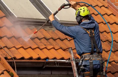 Démoussage et hydrofuge de toiture à Gye