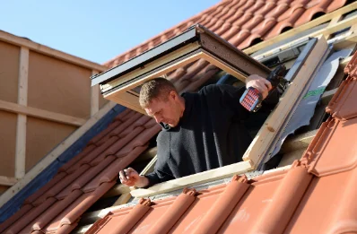 Pose de fenêtres de toit Velux à Gye
